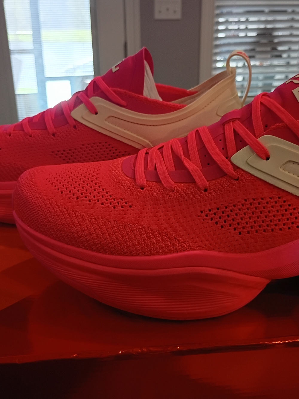 APL McLaren Hyspeed Men's Magenta & Cream Athletic Shoes New - Picture 12 of 16